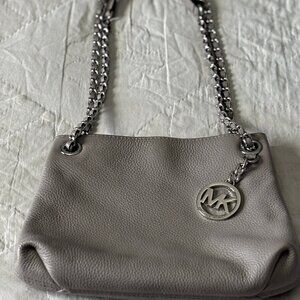 Michael Kors Jet Set Medium Chain Shoulder Bag Grey Pebbled Leather